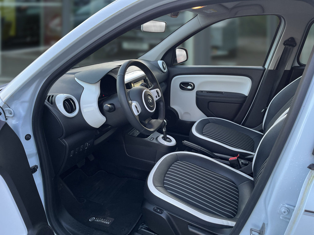 RENAULT Twingo E-Tech Techno Klima-Paket, RF-Kamera RENAULT Twingo E-Tech Techno Klima-Paket, RF-Kamera