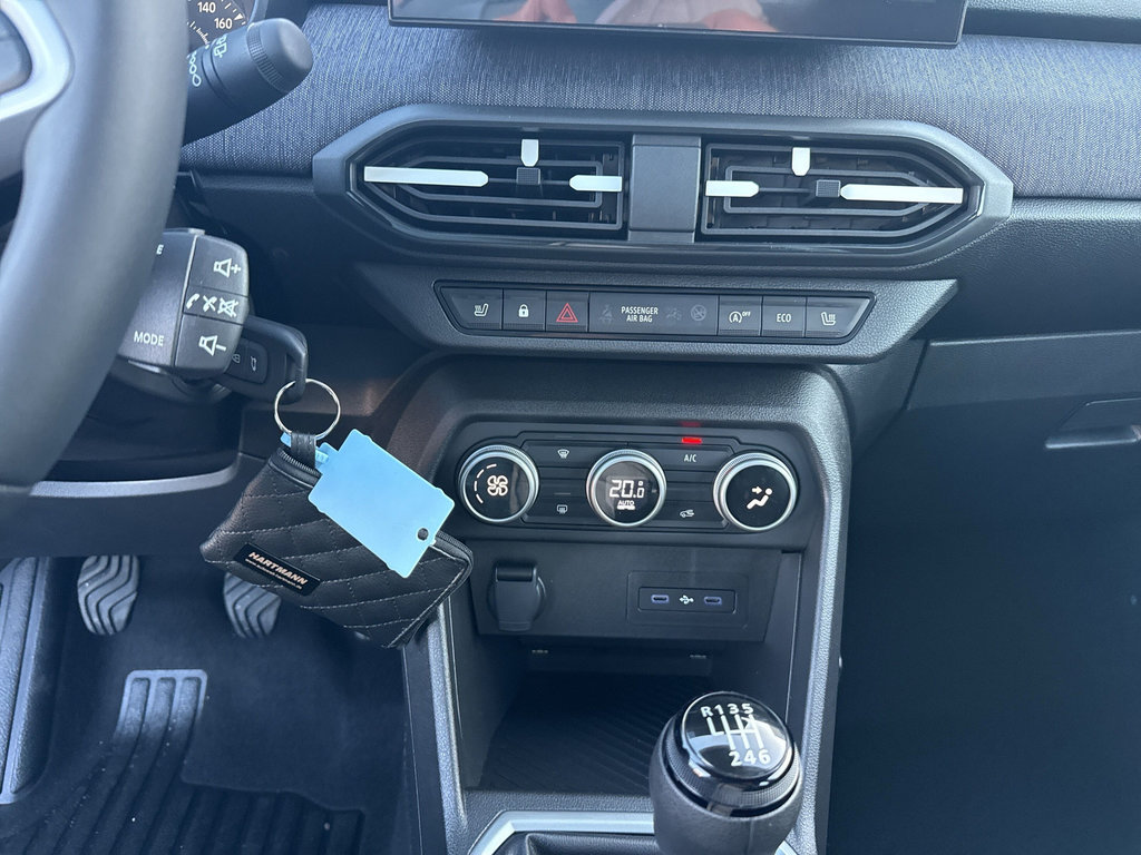 DACIA Sandero Expression TCe 100