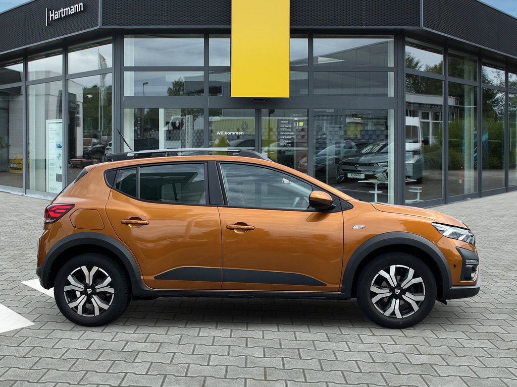 DACIA Sandero 1.0 TCe 90 Stepway Comfort RF-Kamera DACIA Sandero 1.0 TCe 90 Stepway Comfort RF-Kamera