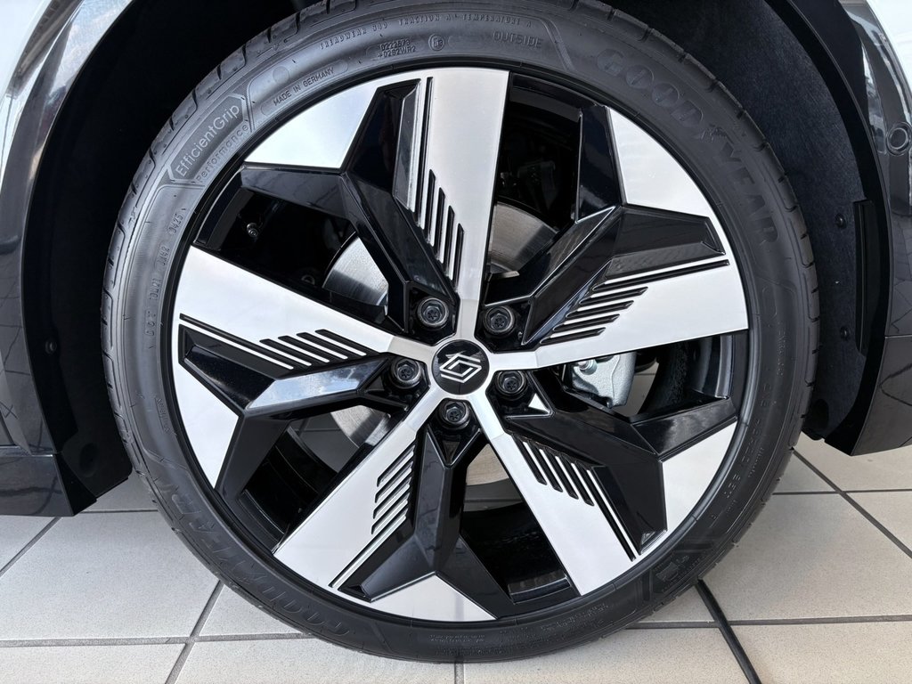 RENAULT Megane E-TECH Techno 220 Comfort Range