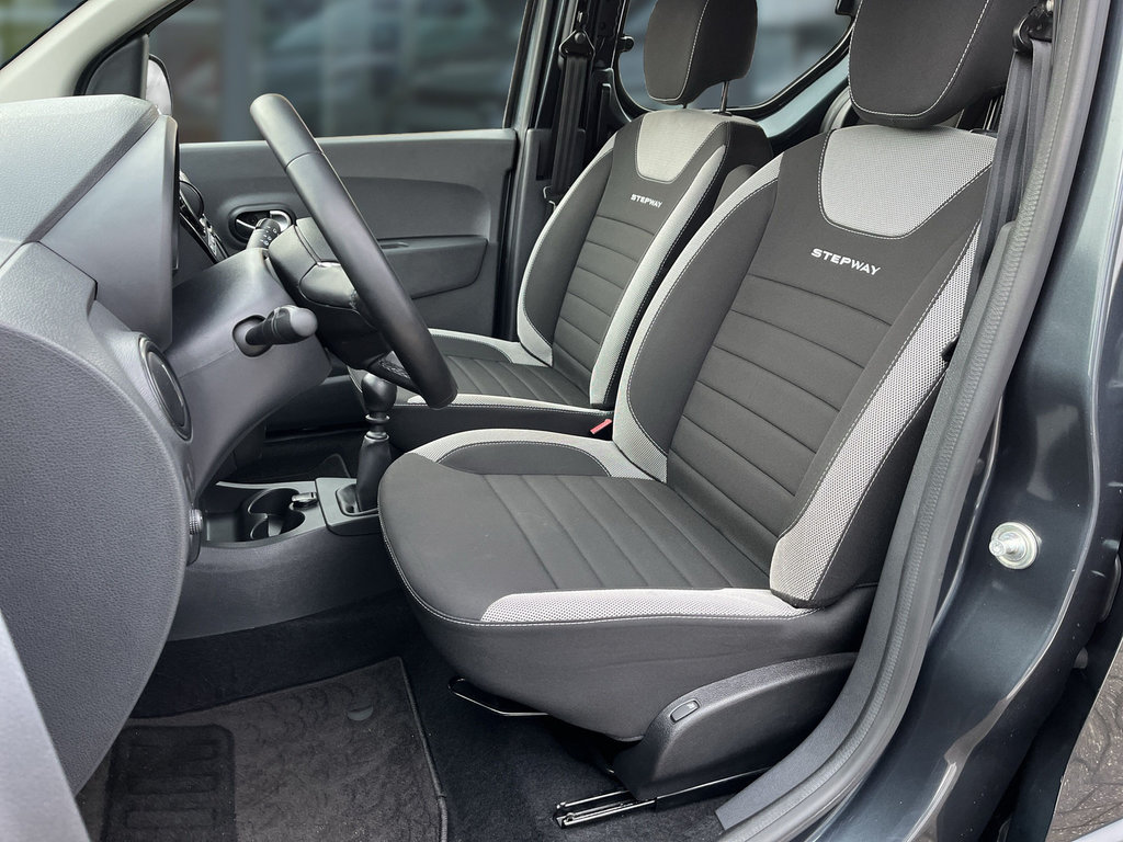 DACIA Dokker 1.3 TCe 130 Stepway Plus RF-Kamera, Navi