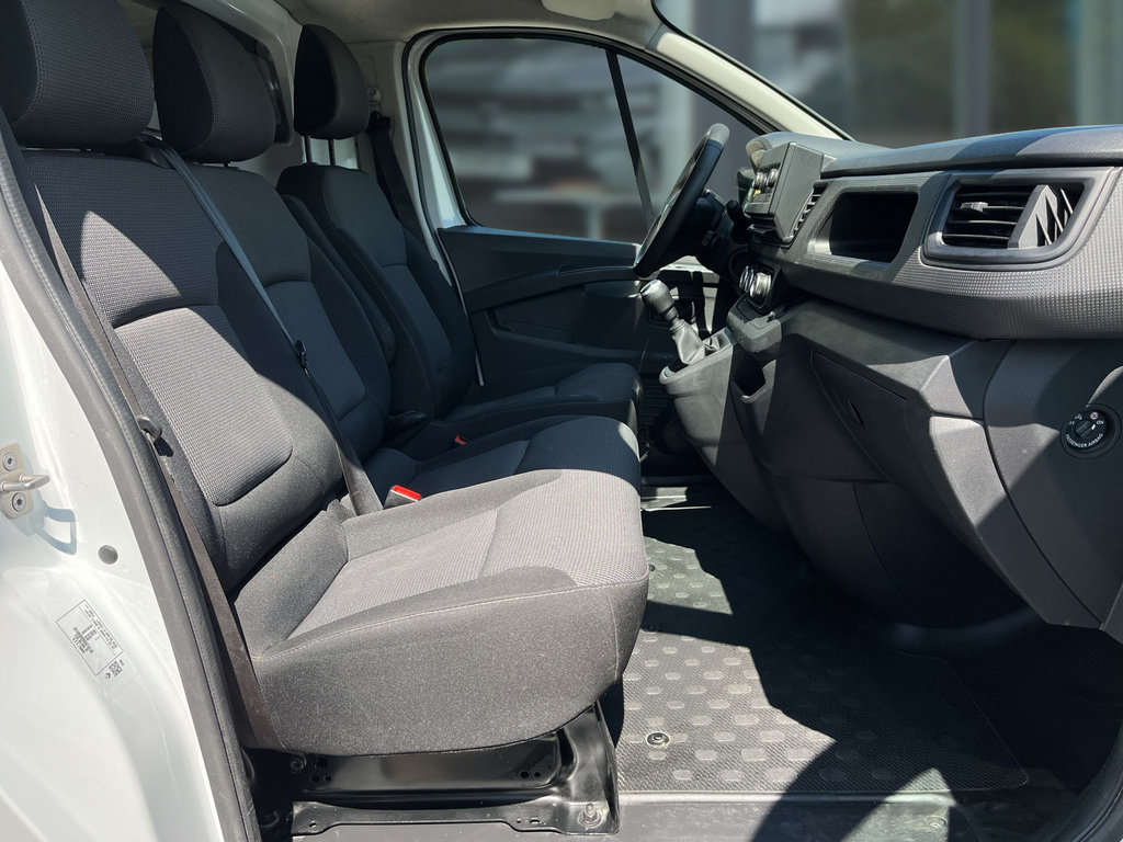 RENAULT Trafic Komfort L2H1 3,1t Blue dCi 130 RENAULT Trafic Komfort L2H1 3,1t Blue dCi 130