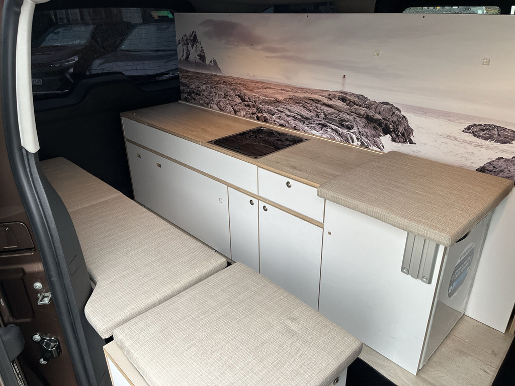 CITROEN SpaceTourer 2.0 HDI180 Feel Wohnmobil-Ausbau