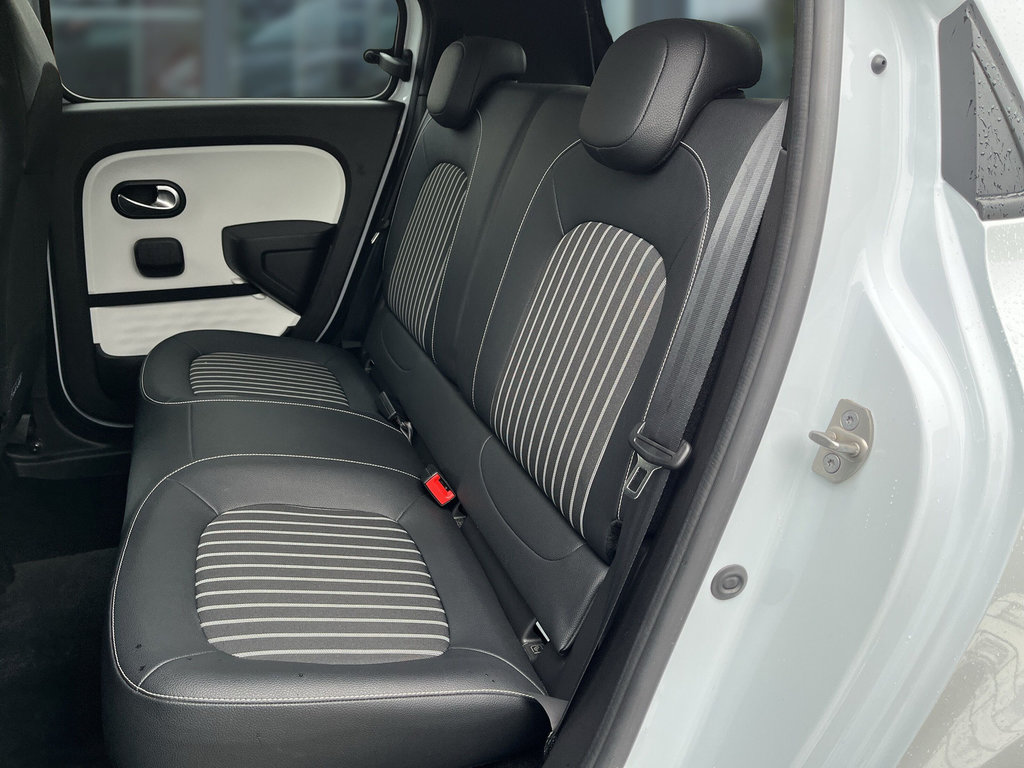 RENAULT Twingo E-Tech Techno RF-Kamera