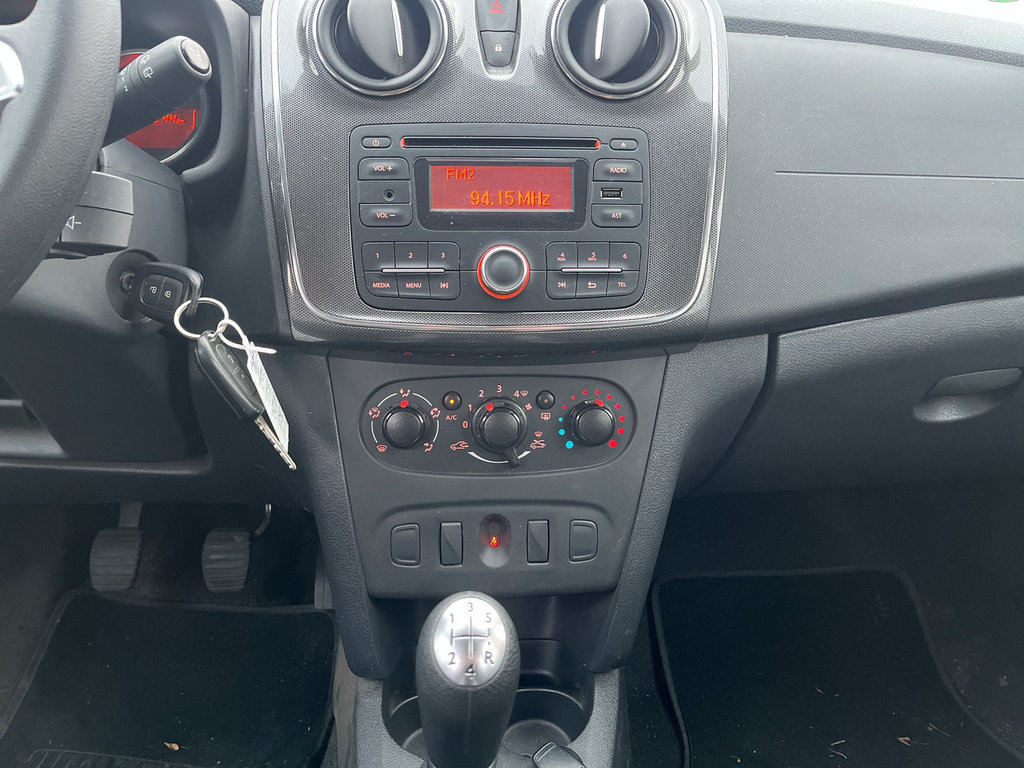 DACIA Sandero II Stepway Essential SCe 75 Klima, Radio DACIA Sandero II Stepway Essential SCe 75 Klima, Radio