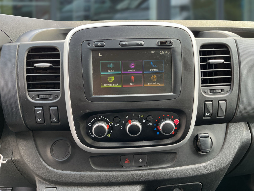 RENAULT Trafic Komfort L1H1 2,8t Dci 120 RF-Kamera, AHK RENAULT Trafic Komfort L1H1 2,8t Dci 120 RF-Kamera, AHK