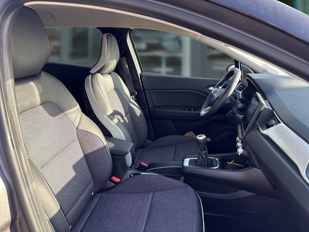 RENAULT Captur Techno TCe 90 RENAULT Captur Techno TCe 90