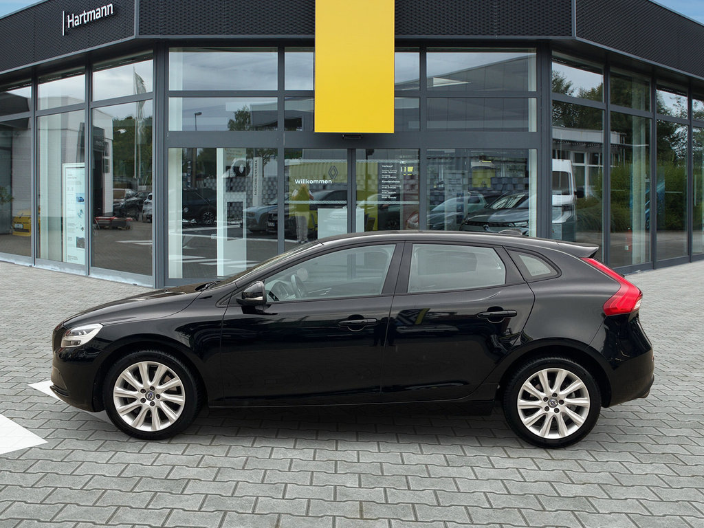 VOLVO V40 T3 1.5 Momentum 40 VOLVO V40 T3 1.5 Momentum 40