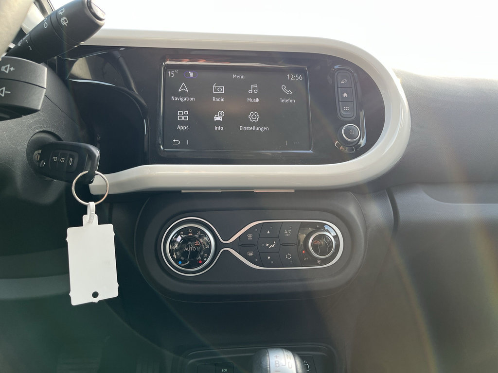 RENAULT Twingo E-Tech Techno RF-Kamera RENAULT Twingo E-Tech Techno RF-Kamera