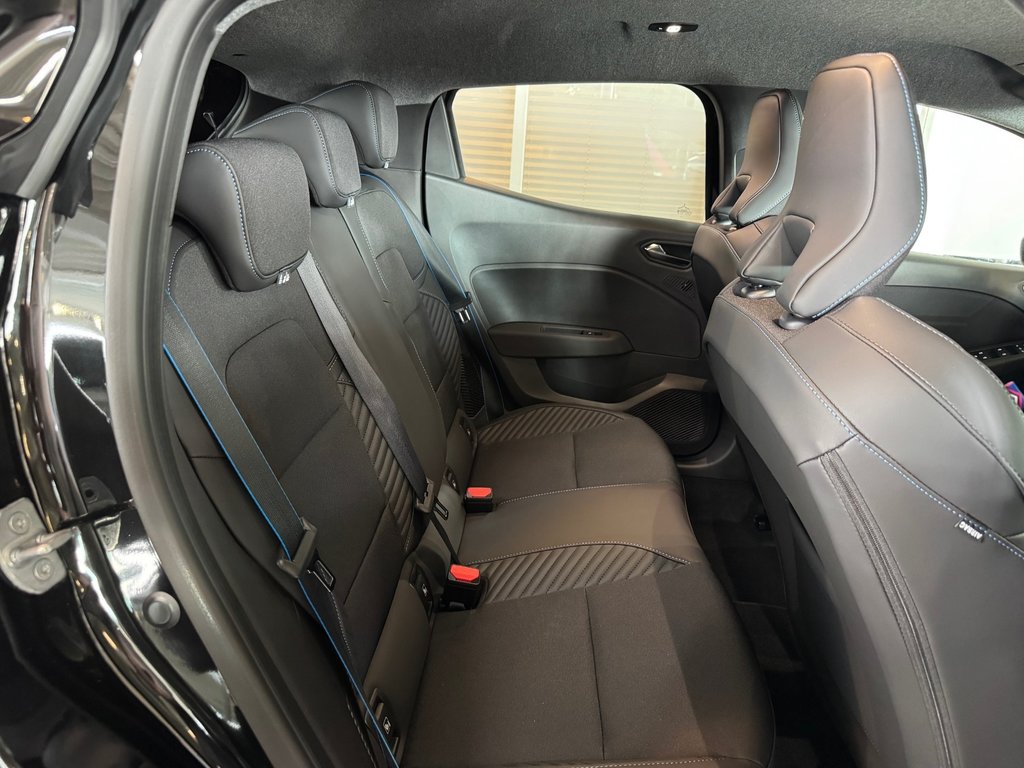 RENAULT Clio Esprit Alpine Full Hybrid E-Tech 145