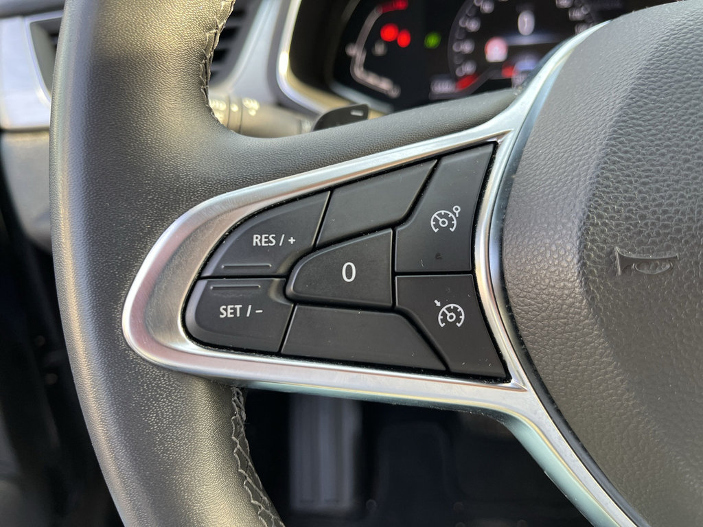 RENAULT Captur 1.3 TCe 140 EDC Intens GPF RF-Kamera RENAULT Captur 1.3 TCe 140 EDC Intens GPF RF-Kamera