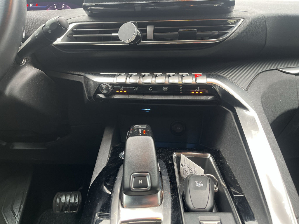 PEUGEOT 5008 1.5 BlueHDi 130 Active Pack 7-Sitzer; LED