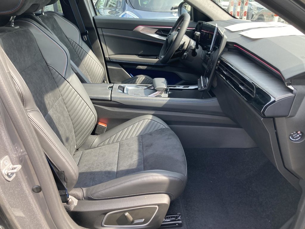 RENAULT Rafale Esprit Alpine E-Tech Full Hybrid 200