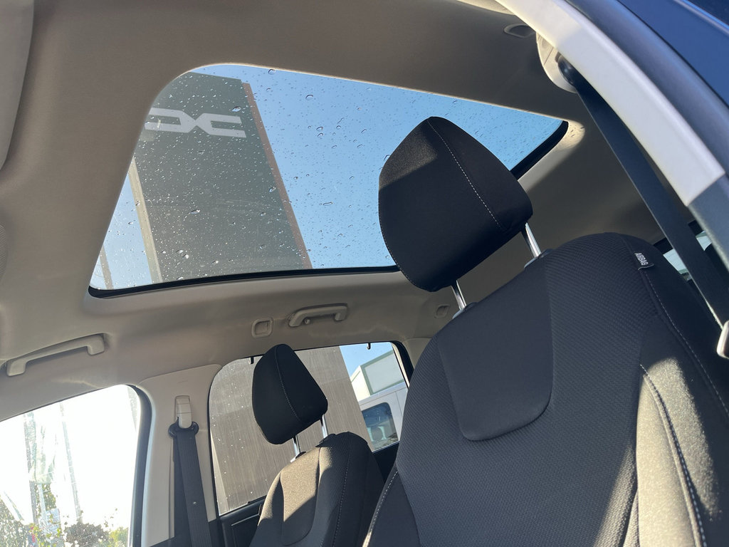 FORD S-Max 1.5 EcoBoost Titanium Pano-Dach,RF-Kamera FORD S-Max 1.5 EcoBoost Titanium Pano-Dach,RF-Kamera