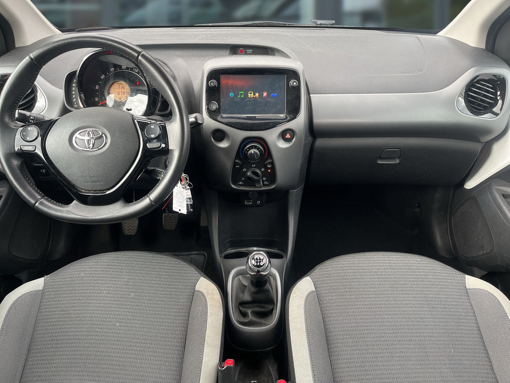 TOYOTA Aygo 1.0 x-Play RF-Kamera, Klima TOYOTA Aygo 1.0 x-Play RF-Kamera, Klima