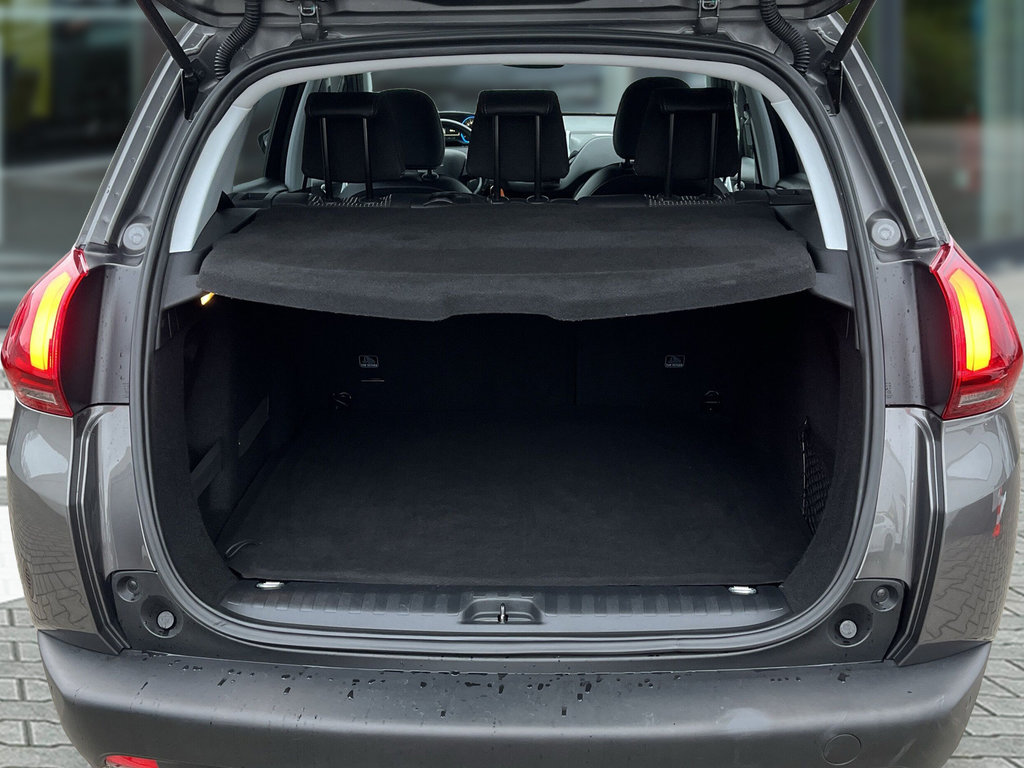 PEUGEOT 2008 1.2 PureTech 130 Allure Sicht-Paket