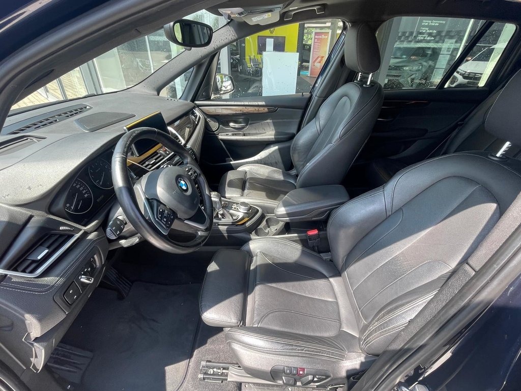 BMW 220 i Gran Tourer Luxury Line