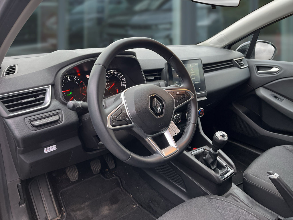 RENAULT Clio Equilibre TCe 90 LED, abn. AHK. RENAULT Clio Equilibre TCe 90 LED, abn. AHK.