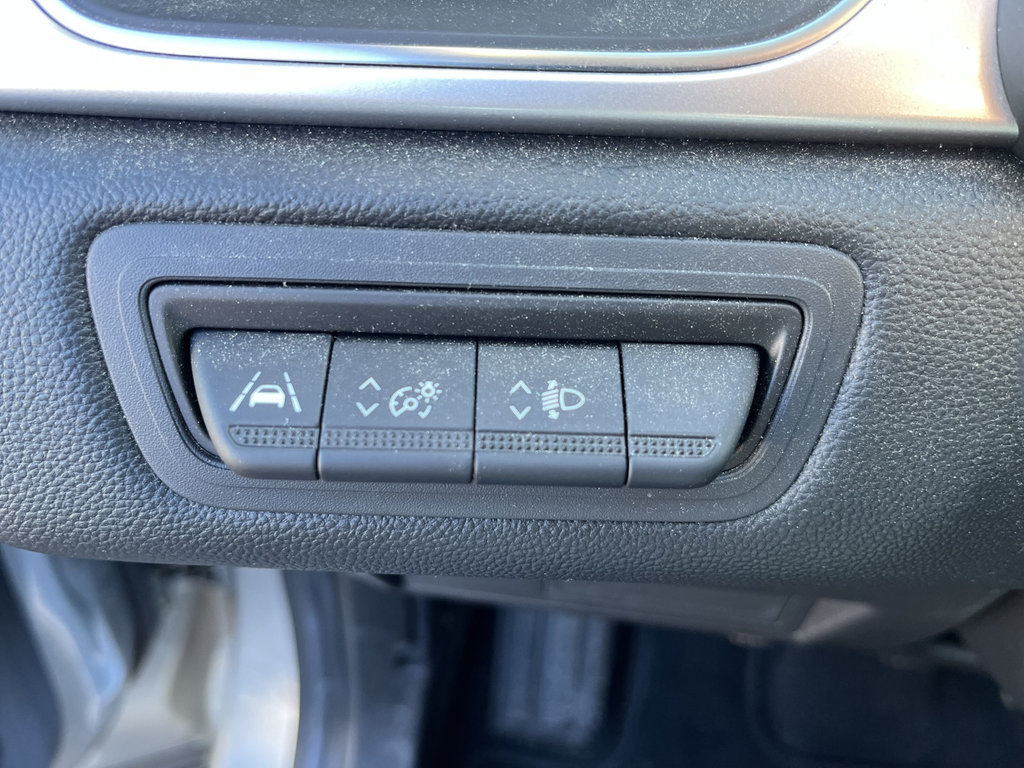 RENAULT Captur Techno TCe 90 RF-Kamera, LED RENAULT Captur Techno TCe 90 RF-Kamera, LED