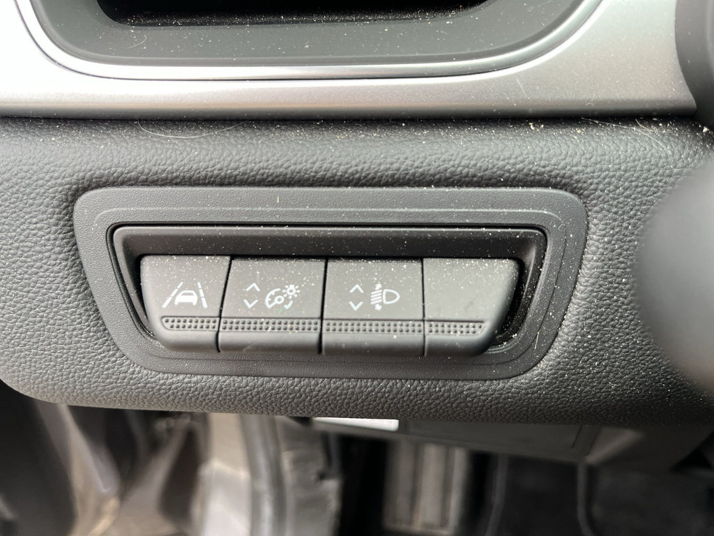 RENAULT Captur Techno Mild Hybrid 140 City-Komfort-Paket RENAULT Captur Techno Mild Hybrid 140 City-Komfort-Paket