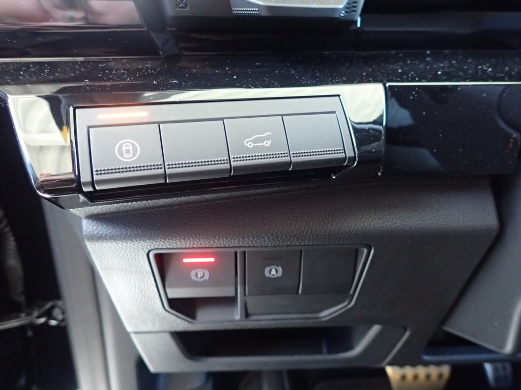 RENAULT Rafale Esprit Alpine E-Tech Full Hybrid 200