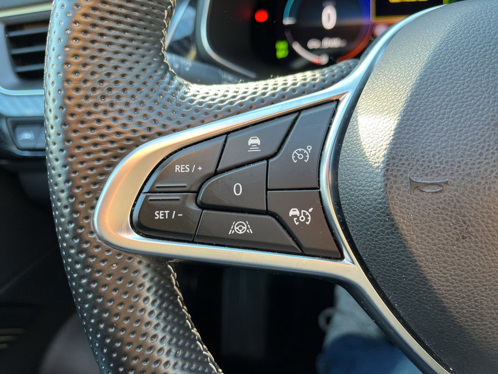 RENAULT Arkana 1.6 E-TECH 145 "Voll" Pano-Dach, Bose RENAULT Arkana 1.6 E-TECH 145 "Voll" Pano-Dach, Bose