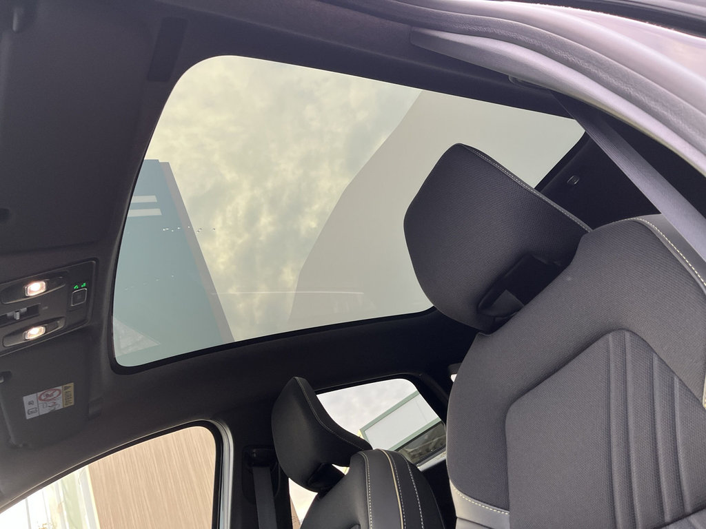 RENAULT Symbioz Iconic E-TECH Full Hybrid 160 RENAULT Symbioz Iconic E-TECH Full Hybrid 160