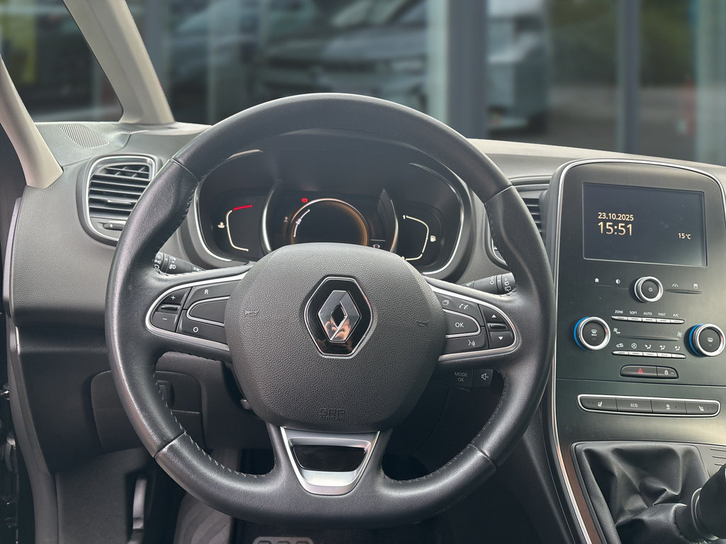 RENAULT Scenic LIMITED Deluxe ENERGY TCe 140