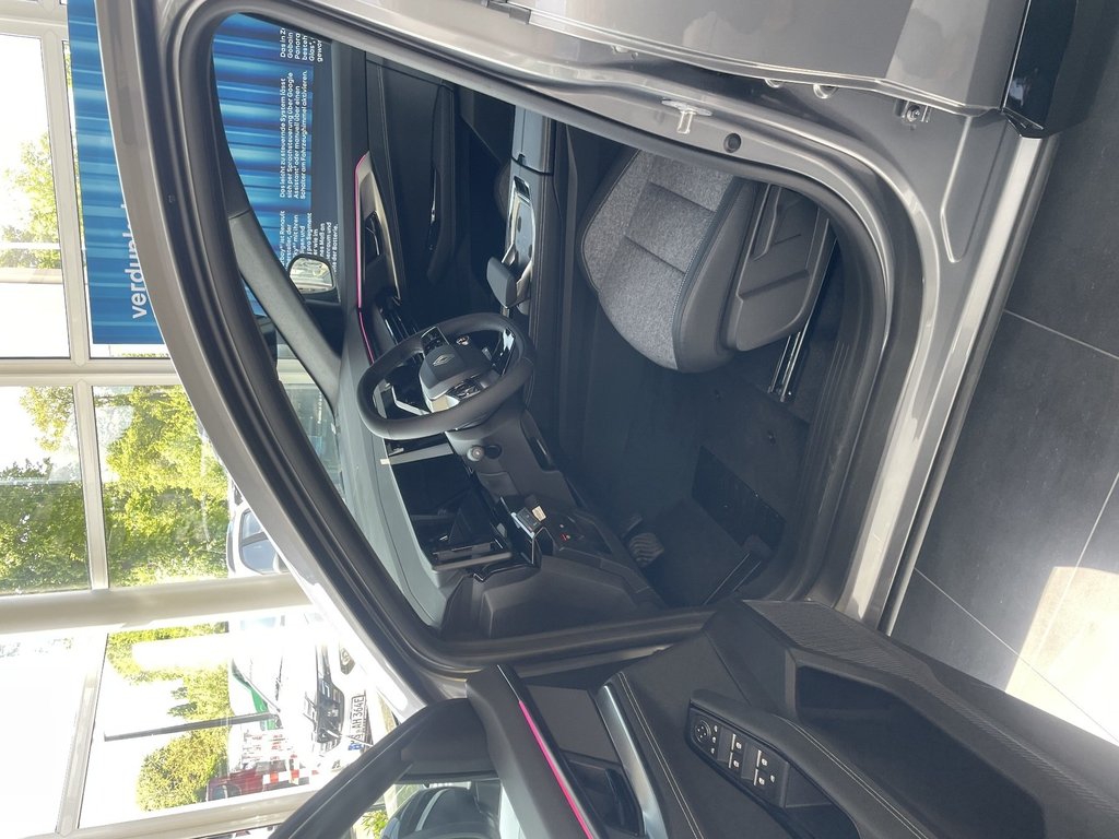 RENAULT Rafale Techno E-Tech Full Hybrid 200 RENAULT Rafale Techno E-Tech Full Hybrid 200