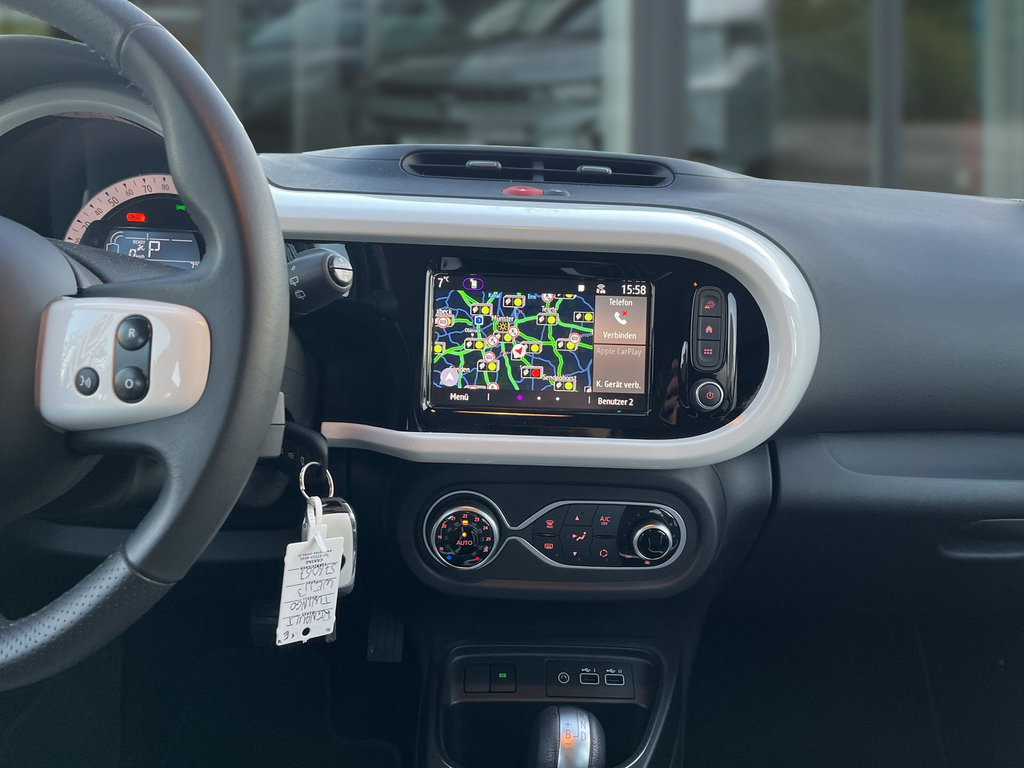 RENAULT Twingo E-Tech Techno Klima-Paket, RF-Kamera RENAULT Twingo E-Tech Techno Klima-Paket, RF-Kamera