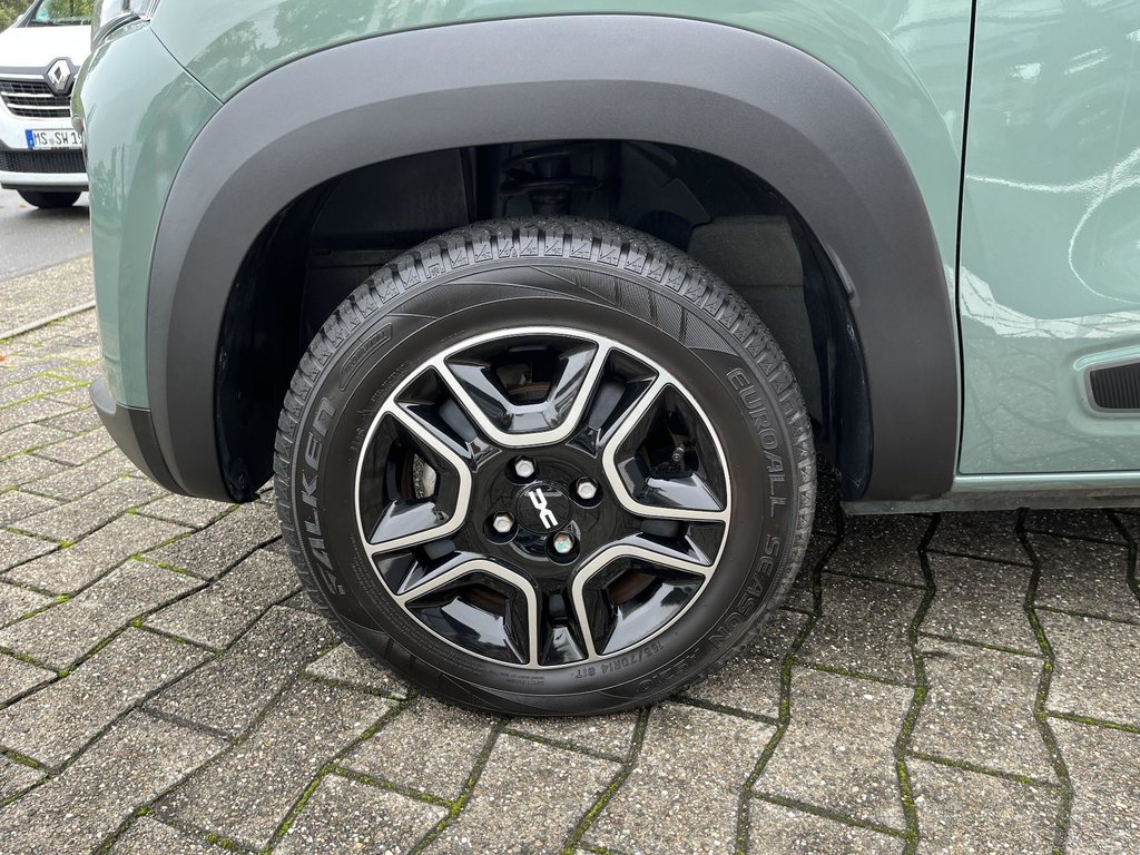 DACIA Spring Essential ELECTRIC 45 DACIA Spring Essential ELECTRIC 45