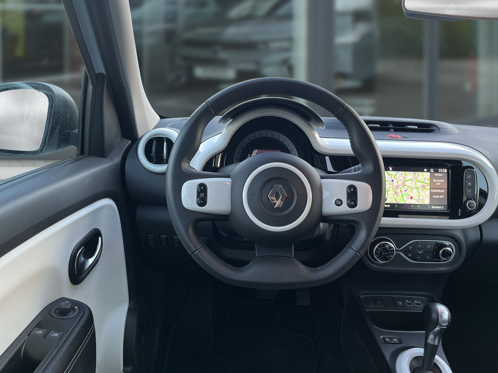 RENAULT Twingo E-Tech Techno Klima-Paket, RF-Kamera RENAULT Twingo E-Tech Techno Klima-Paket, RF-Kamera