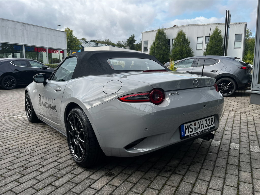 MAZDA MX-5 1.5L SKYACTIV-G 132 6MT RWD Homura MAZDA MX-5 1.5L SKYACTIV-G 132 6MT RWD Homura