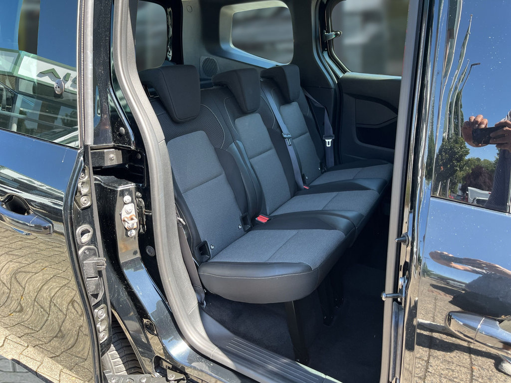 RENAULT Kangoo 1.3 TCe 100 Equilibre LED, Einparkhilfe RENAULT Kangoo 1.3 TCe 100 Equilibre LED, Einparkhilfe