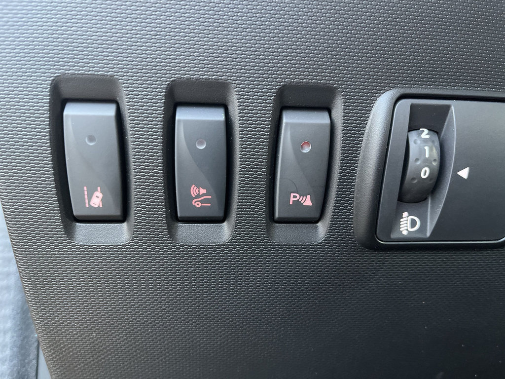 RENAULT Twingo E-Tech Techno RENAULT Twingo E-Tech Techno