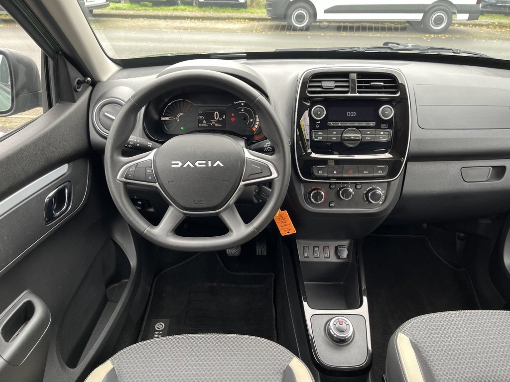 DACIA Spring Essential ELECTRIC 45 DACIA Spring Essential ELECTRIC 45