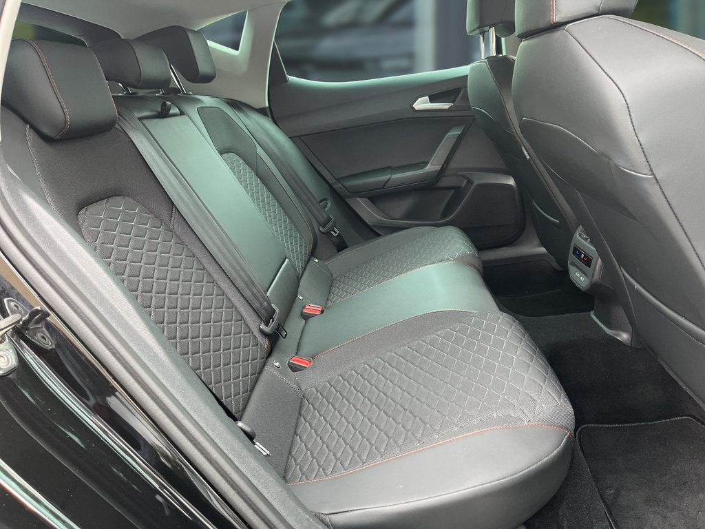 SEAT Leon 1.5 eTSI FR 110 KW DSG Standzhg, Wi-Pak SEAT Leon 1.5 eTSI FR 110 KW DSG Standzhg, Wi-Pak