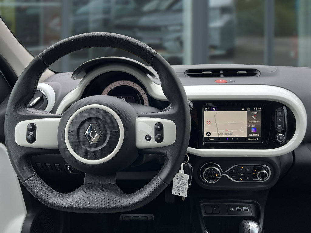 RENAULT Twingo E-Tech Techno RF-Kamera