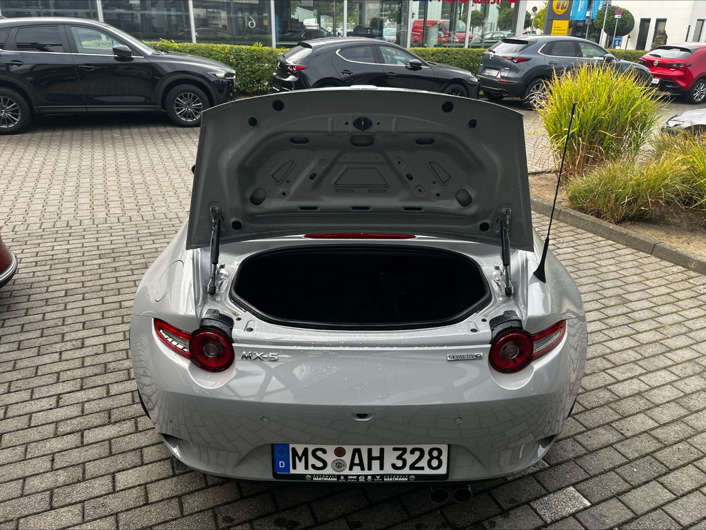 MAZDA MX-5 1.5L SKYACTIV-G 132 6MT RWD Homura MAZDA MX-5 1.5L SKYACTIV-G 132 6MT RWD Homura