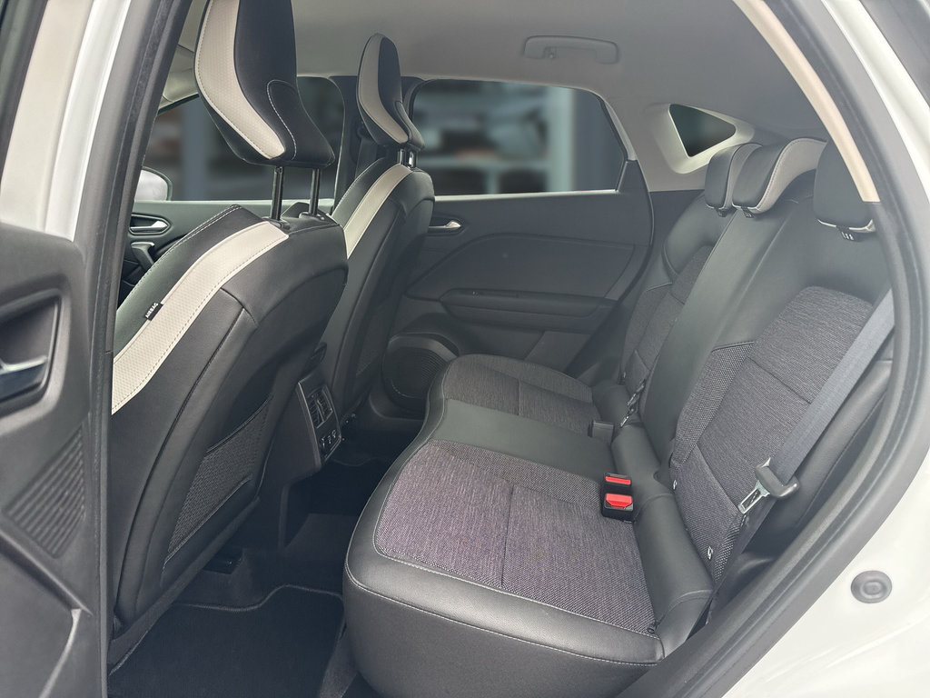 RENAULT Captur INTENS TCe 140 RENAULT Captur INTENS TCe 140