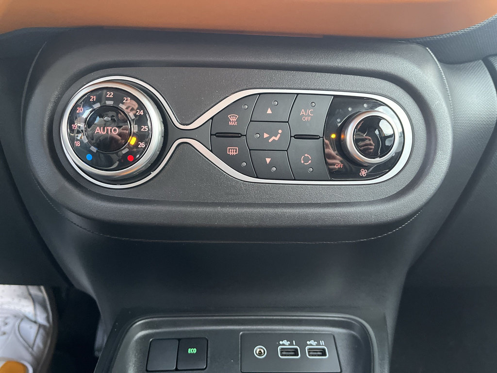 RENAULT Twingo E-Tech Techno RENAULT Twingo E-Tech Techno