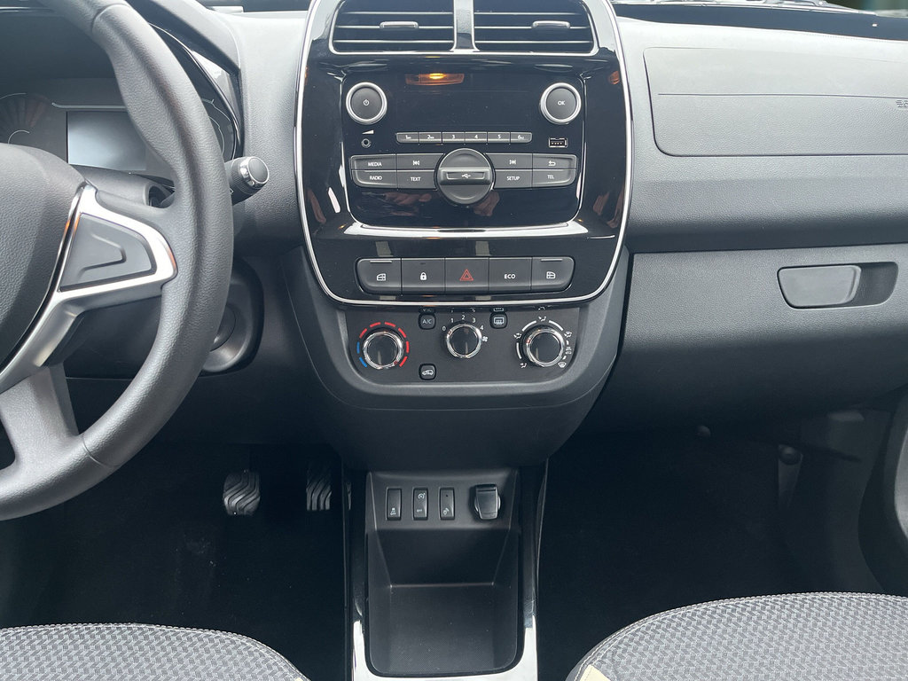 DACIA Spring Essential ELECTRIC 45 DACIA Spring Essential ELECTRIC 45