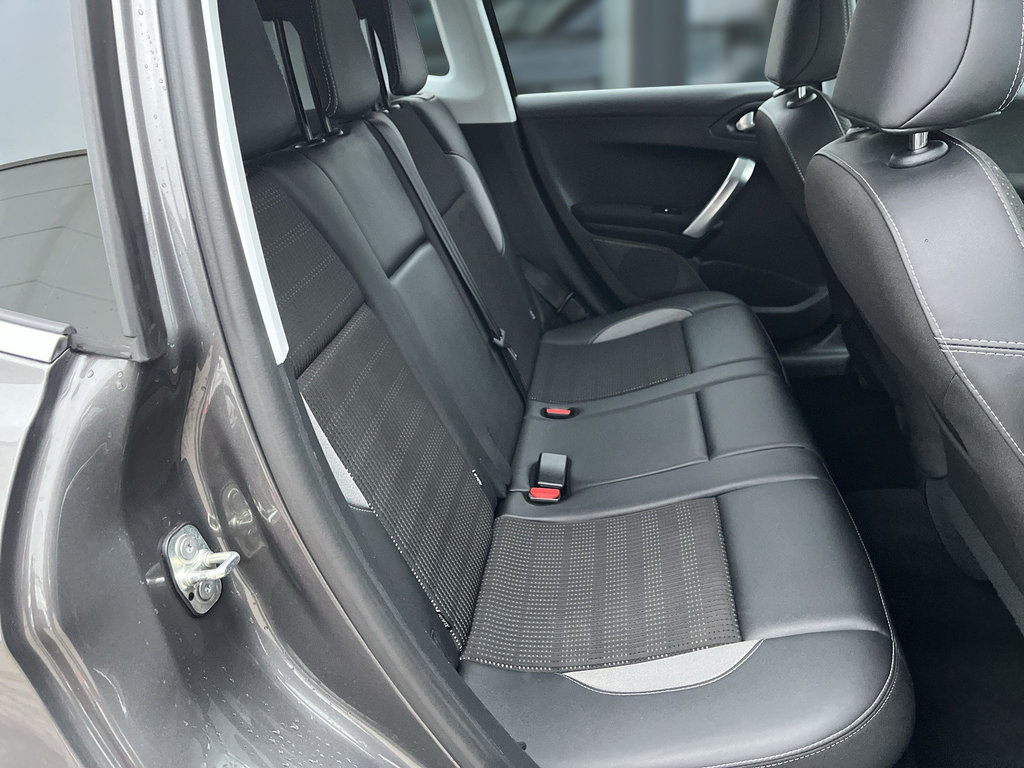 PEUGEOT 2008 1.2 PureTech 130 Allure Sicht-Paket