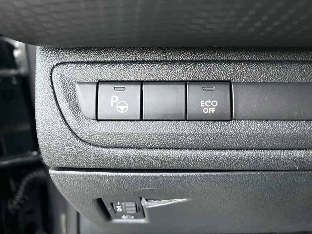 PEUGEOT 2008 1.2 PureTech 130 Allure Sicht-Paket