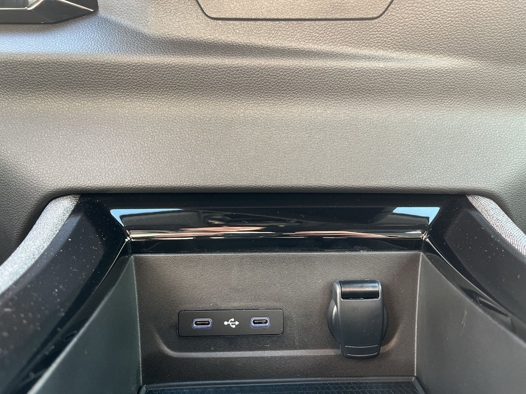 RENAULT Austral Equilibre Mild Hybrid 140 Auto