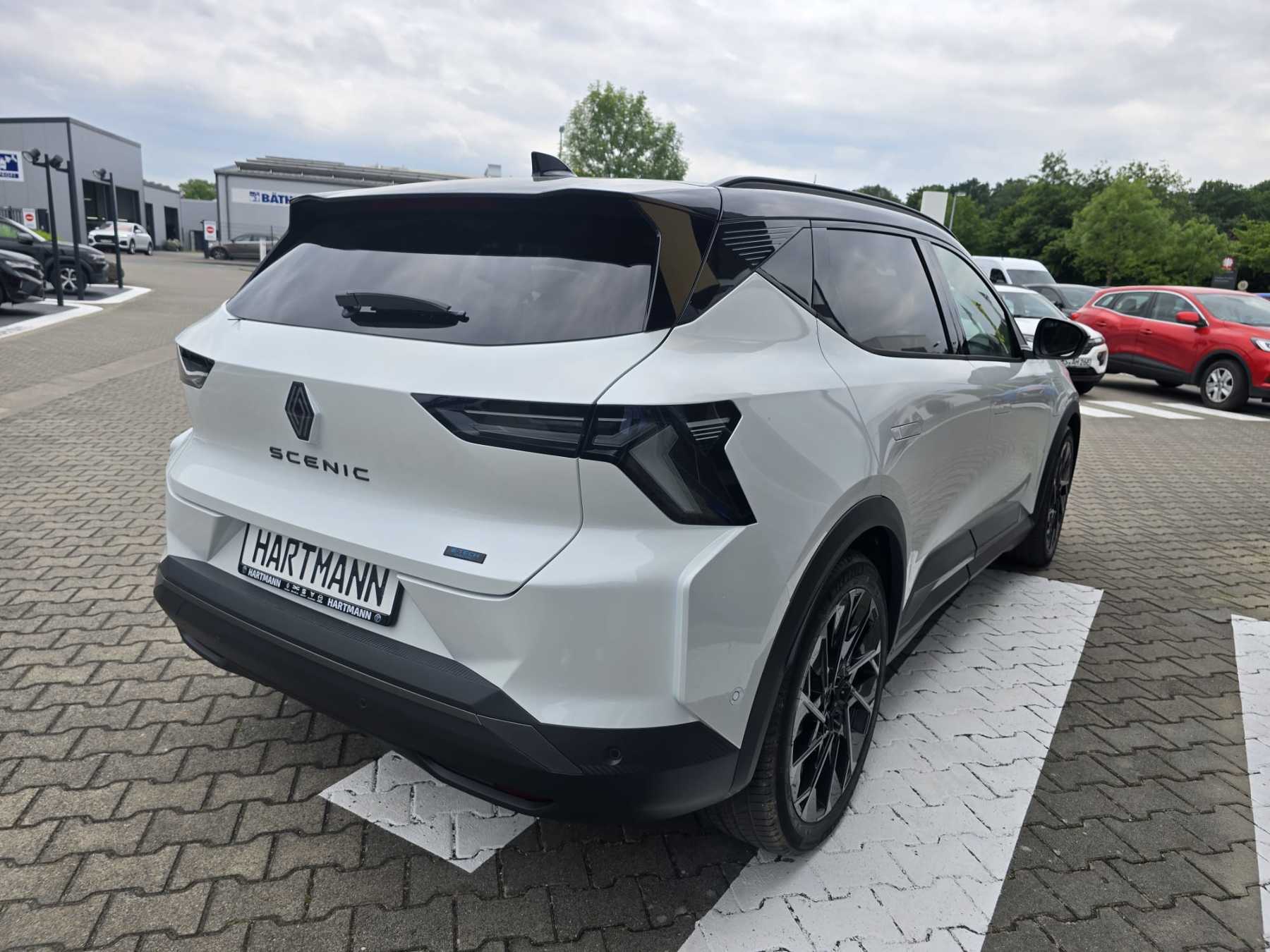 RENAULT Austral Techno Mild Hybrid 160 Automatik RENAULT Austral Techno Mild Hybrid 160 Automatik