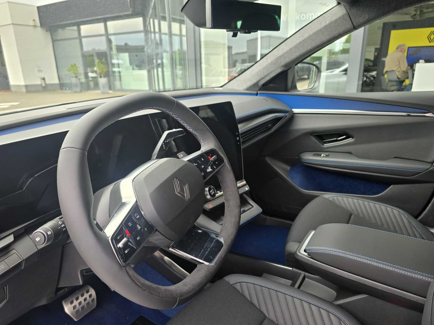 RENAULT Austral Techno Mild Hybrid 160 Automatik RENAULT Austral Techno Mild Hybrid 160 Automatik