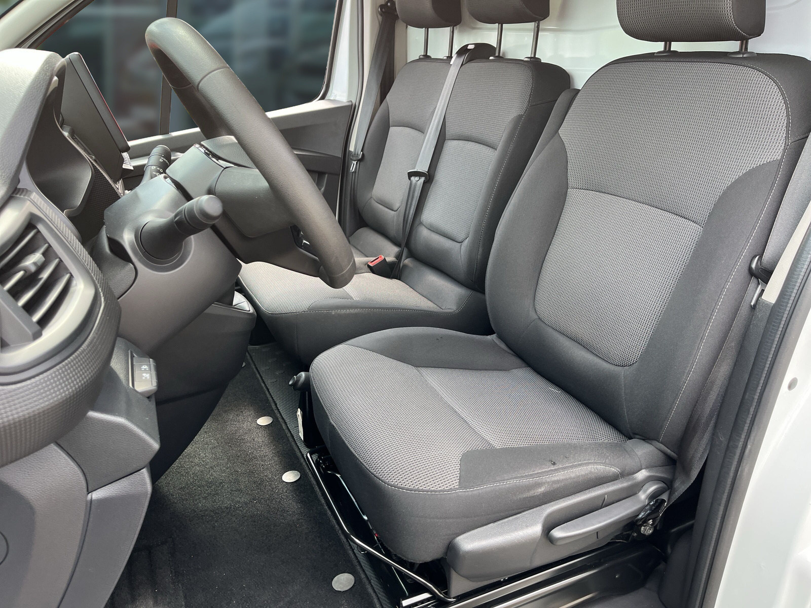 RENAULT Trafic Komfort L1H1 3,0t Blue dCi 130 Klima,LED RENAULT Trafic Komfort L1H1 3,0t Blue dCi 130 Klima,LED