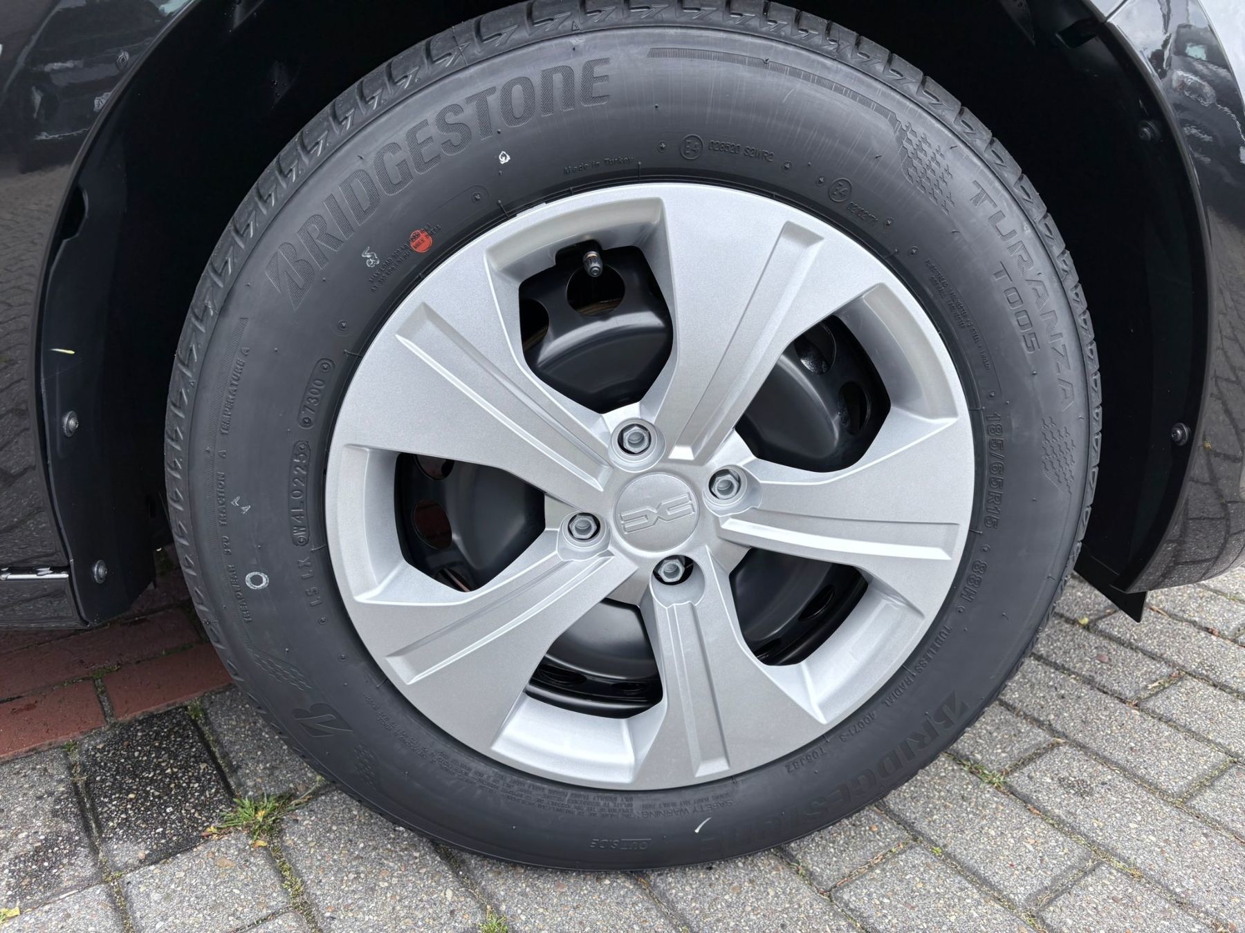 DACIA Sandero Essential TCe 90 DACIA Sandero Essential TCe 90