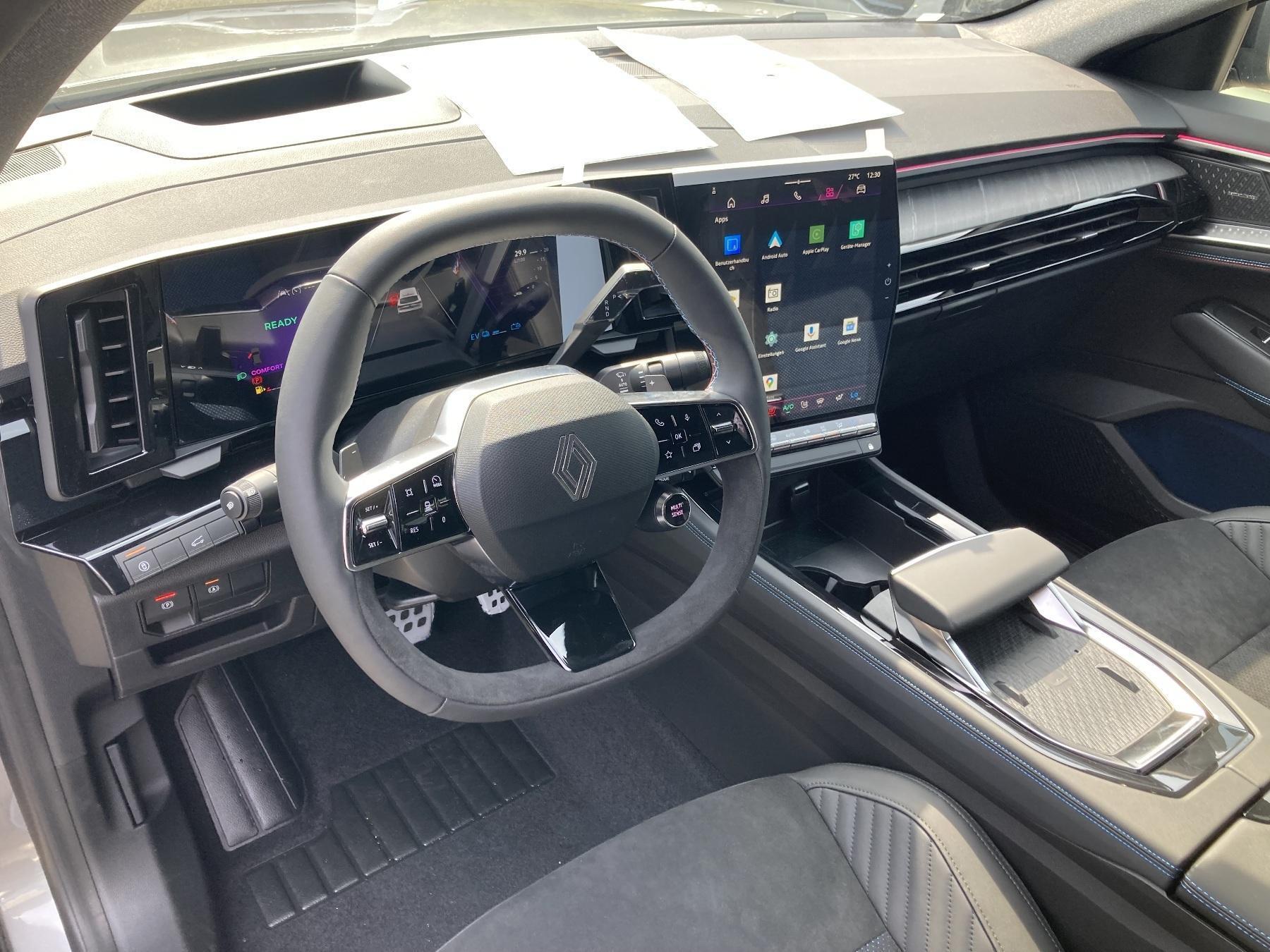 RENAULT Rafale Esprit Alpine E-Tech Full Hybrid 200 RENAULT Rafale Esprit Alpine E-Tech Full Hybrid 200